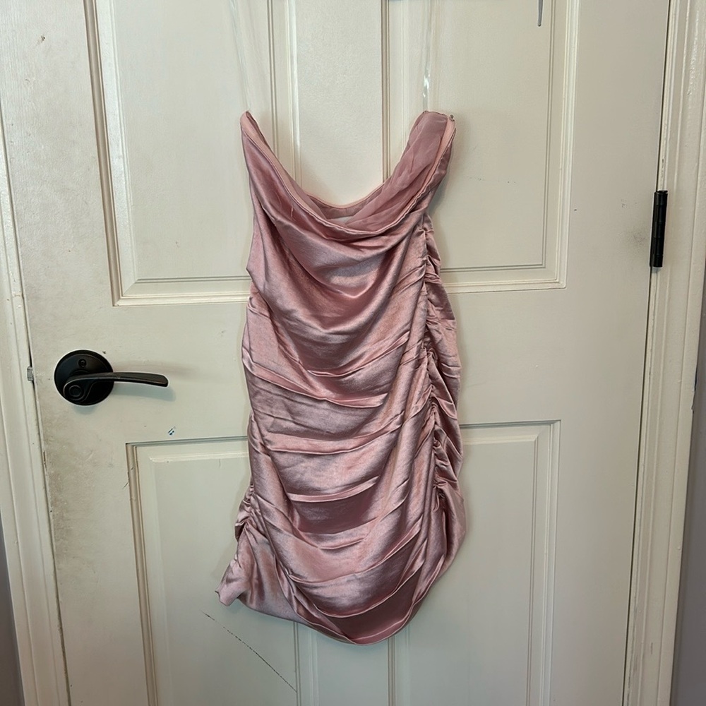 SHAILA STRAPLESS MINI DRESS PINK